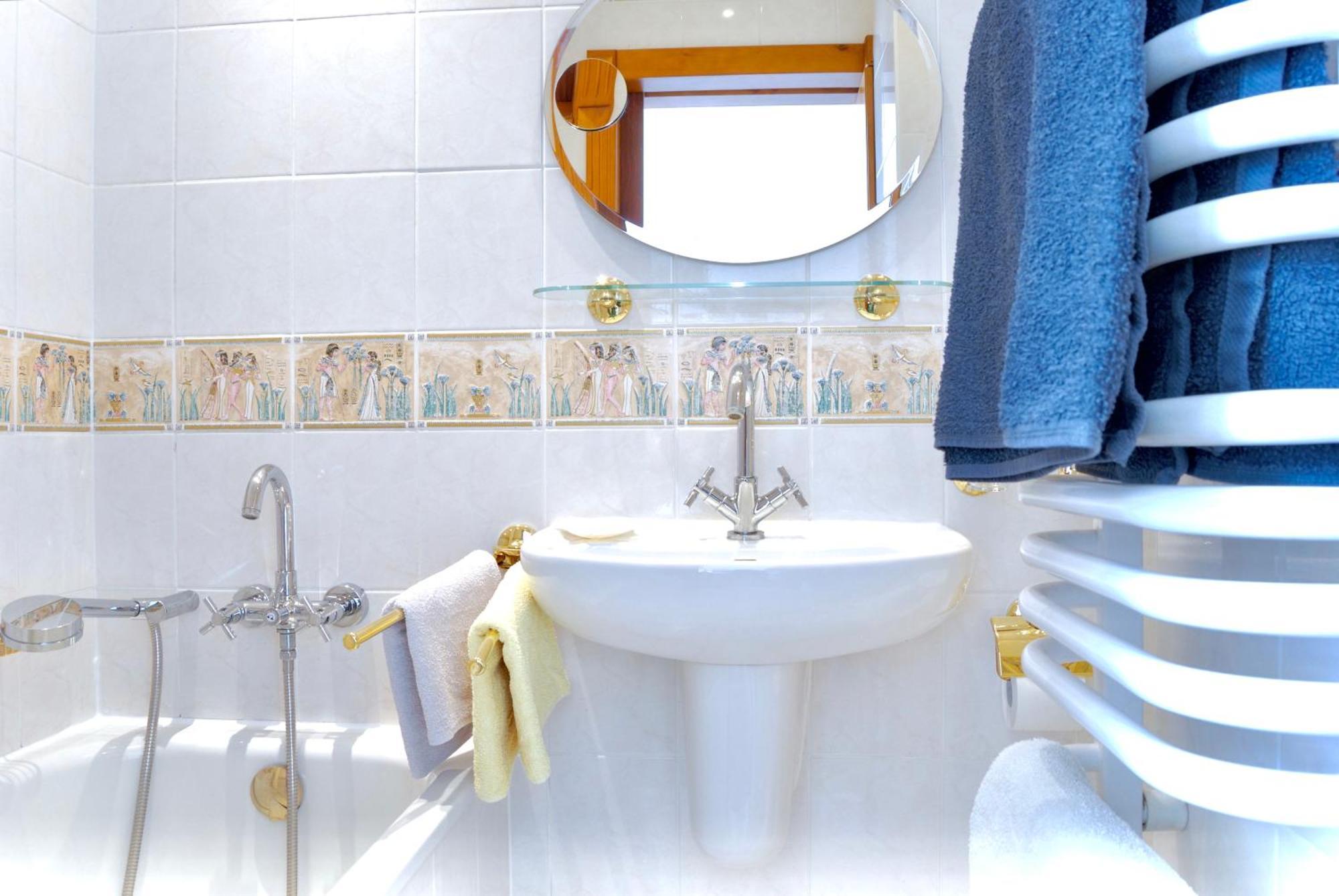 Double Room Private Bathroom